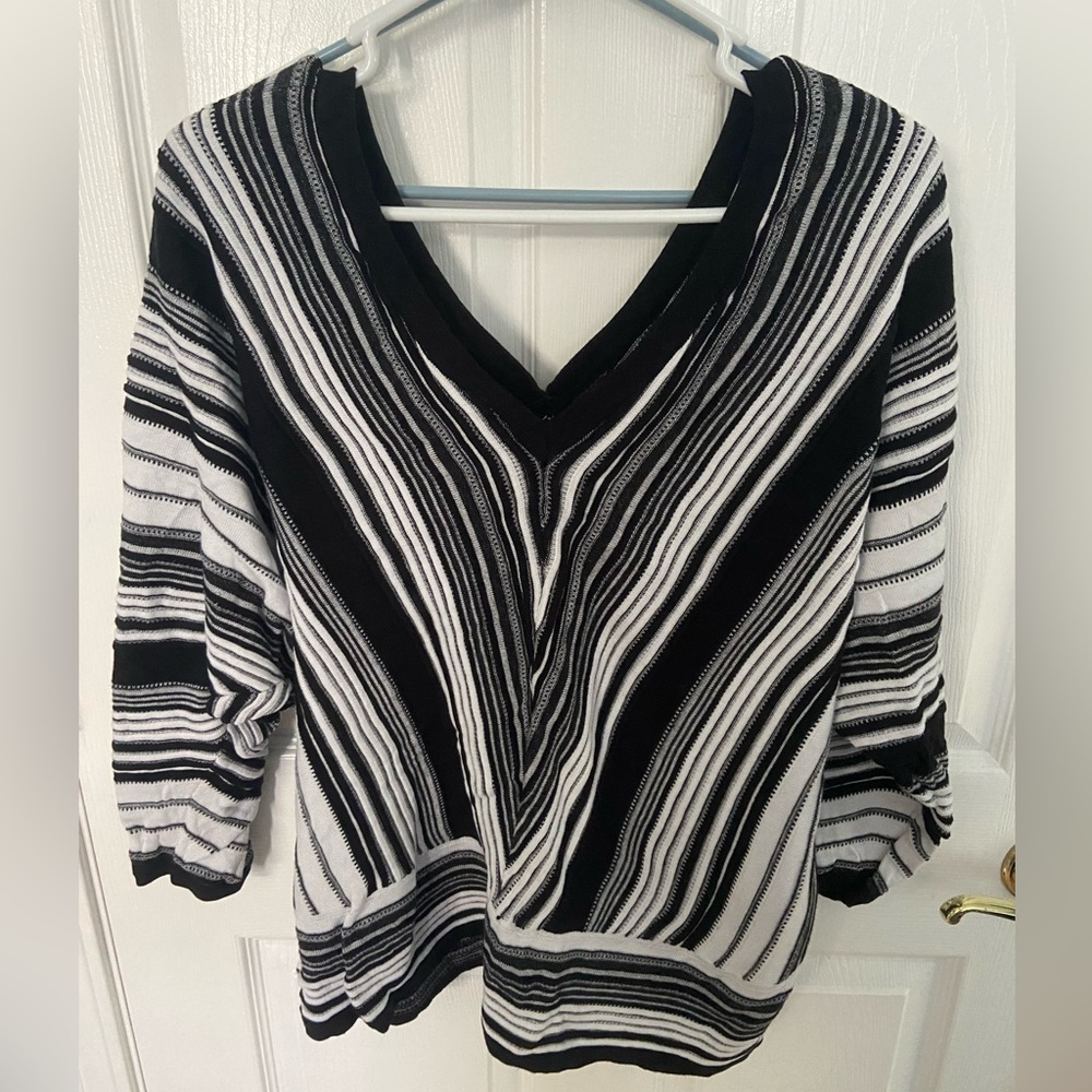 Lane Bryant Black/White V-neck Sweater